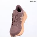 Dámske bežecké topánky ASICS Novablast 6 dusty mauve/cantaloupe 9