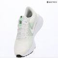 Dámske bežecké topánky Nike Run Defy white/cucumber calm/black/illusion green 6