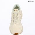 Dámske bežecké topánky New Balance Fresh Foam 680's V9 beige 7