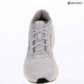 Dámske bežecké topánky New Balance Fresh Foam 680's V9 horizon grey/truffle salt 15