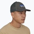 Patagonia P-6 Logo LoPro Trucker baseballová čiapka forge grey 3