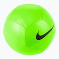 Futbalová lopta Nike Pitch Team veľ.  4 electric green/black 2