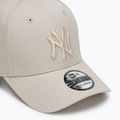 Šiltovka New Era League Essential 39Thirty New York Yankees light beige 3