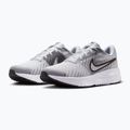 Pánska bežecká obuv Nike Run Defy wolf grey/white/iron grey/black 3
