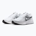 Pánske bežecké topánky Nike Run Defy white/black 3