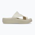 Dámske žabky Crocs Getaway Platform Toe Loop sandstone 9