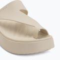 Dámske žabky Crocs Getaway Platform Toe Loop sandstone 7