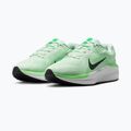Pánske bežecké topánky Nike Winflo 11 barely green / black / green strike 3