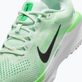 Pánske bežecké topánky Nike Winflo 11 barely green / black / green strike 9