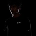Pánske bežecké tričko longsleeve Nike Stride Dri-Fit Waffle Crew black 7