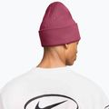 Zimná čiapka Nike Peak Futura Beanie sweet beet/white 3