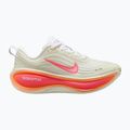 Dámske bežecké topánky Nike Vomero Plus sail/white/orange pulse/hot lava