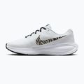 Dámske bežecké topánky Nike Revolution 8 white/metallic gold/black 2