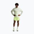 Pánske šortky Nike Stride Dri-Fit s podšívkou 5" volt ice 2
