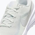 Dámske bežecké topánky Nike Revolution 8 off white/barely green/metallic silver 4