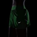 Dámske bežecké šortky Nike Swift Mid-Rise 2in1 illusion green 8