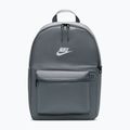 Mestský batoh Nike Heritage 23 l smoke grey/smoke grey/white