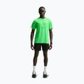 Pánske bežecké tričko Nike Stride green spark 2