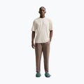 Pánske tréningové tričko Nike 24.7 ImpossiblySoft Light light orewood brown/sail/lilght iron ore 8