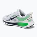 Detské bežecké topánky Nike Vomero 18 white/green spark/midnight navy 3