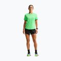 Dámske bežecké tričko Nike Swift Dri-Fit illusion green 2