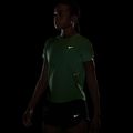 Dámske bežecké tričko Nike Swift Dri-Fit illusion green 7