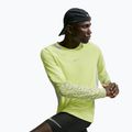 Pánske bežecké tričko longsleeve Nike Stride light lemon twist/grey fog 4