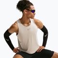 Pánske bežecké tričko Nike Stride cream Ii/sail 4