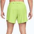 Pánske bežecké šortky Nike Stride light lemon twist 2