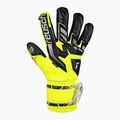 Reusch Attrakt Freegel Silver bezpečnostné brankárske rukavice žltá/strieborná/čierna 2