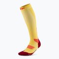 Pánske kompresné  ponožky CEP Run Tall 5.0 marigold/burgundy 2