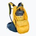 Cyklistický batoh EVOC Trail Pro 16 l curry/denim 7