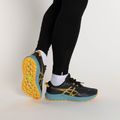 ASICS pánska bežecká obuv FUJILITE 4 black/honey 2