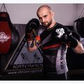 Boxerské rukavice DBX BUSHIDO so systémom Wrist Protect black Bb2 19