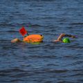 Záchranná bójka BuddySwim Dry Bag with Flag 28 l orange 4