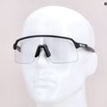 Cyklistické okuliare Oakley Sutro Lite matný karbón/čierne fotochromatické okuliare OO9463 12