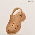Dámske šľapky Crocs Classic Platform Glitter shitake 16