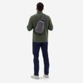 Patagonia Atom Sling 8 l batoh cez rameno forge grey 5