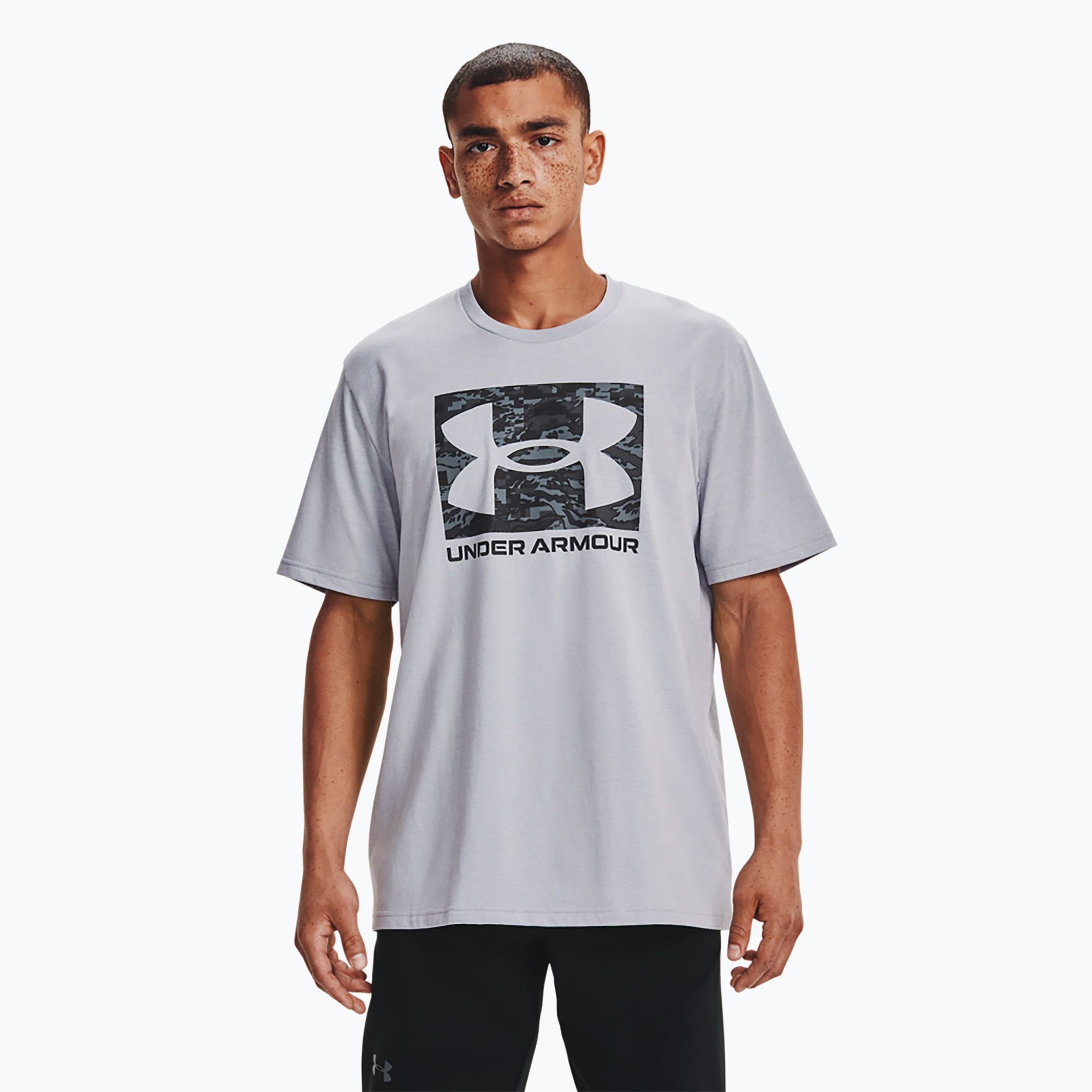Pánske tréningové tričko ABC Camo Boxed Logo Under Armour (ABC Camo Boxed Logo 1361673-011)