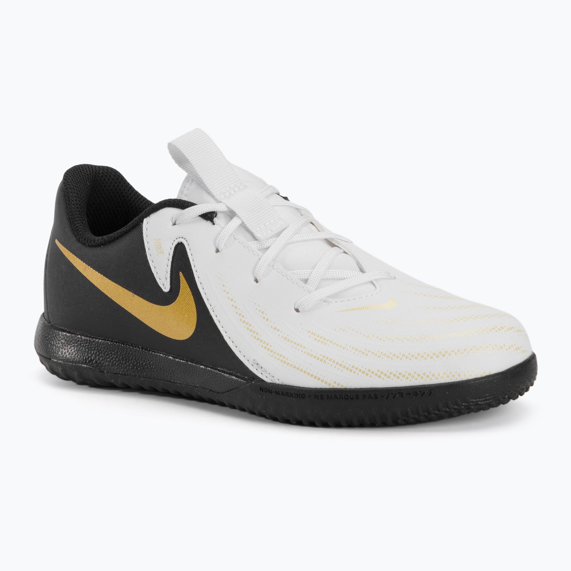 Detské kopačky Nike Phantom GX II Academy IC white/metallic gold coin/black (Phantom GX II Academy FJ2609-100)