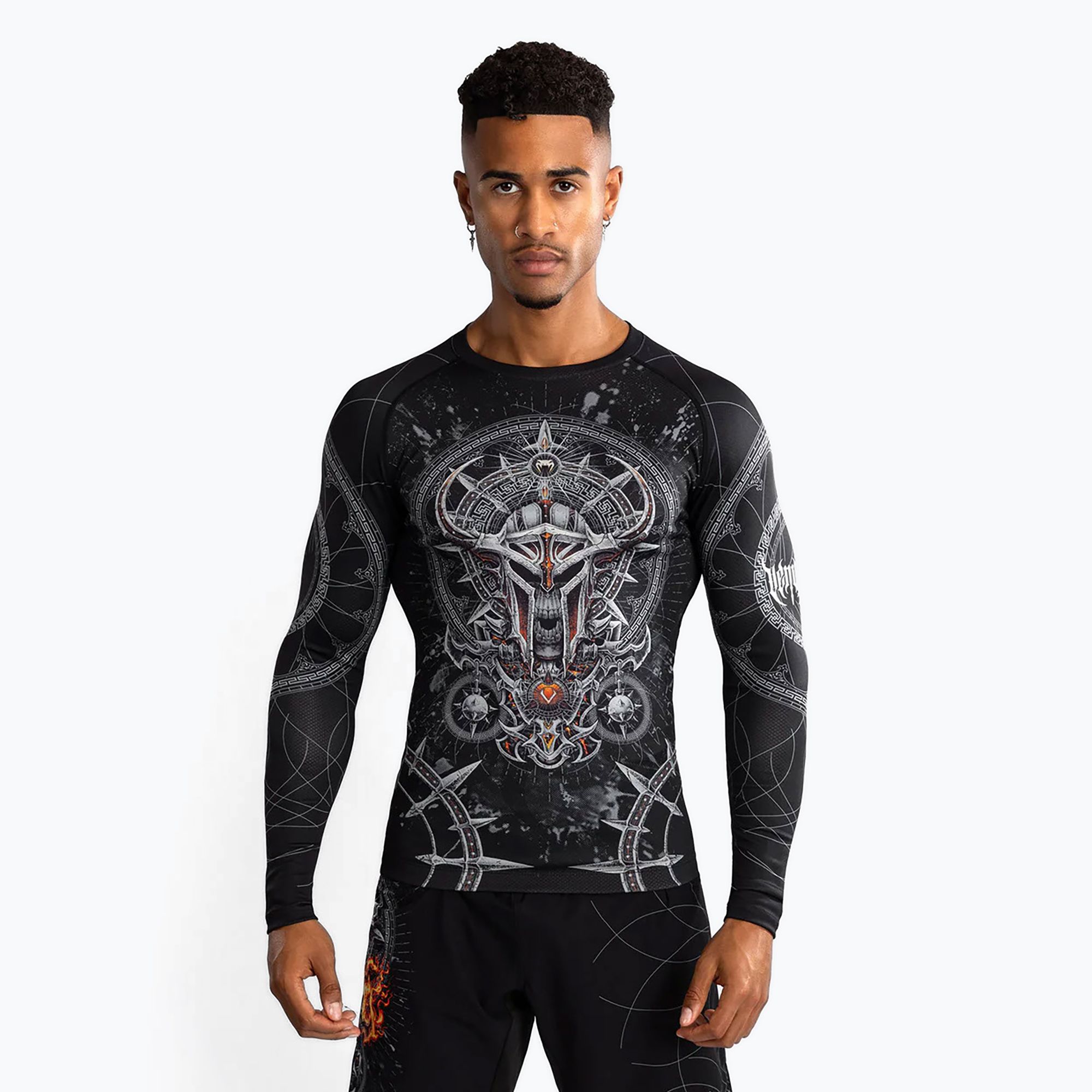 Venum Gladiator 5.0 Pánsky chránič na chrbát s dlhým rukávom black/silver (Gladiator 5.0 Men'S Long Sleeve Rashguard VENUM-05316-109)