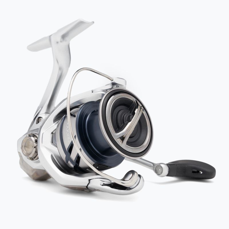 Strieborný rotačný navijak Shimano Stradic FM