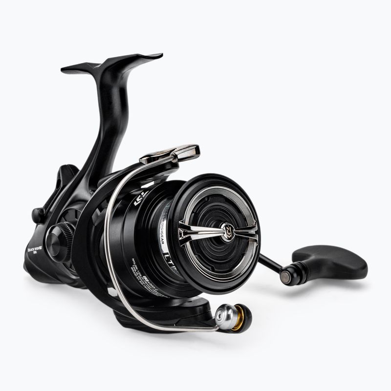 Kaprový navijak Daiwa Black Widow BR čierny 10149-400