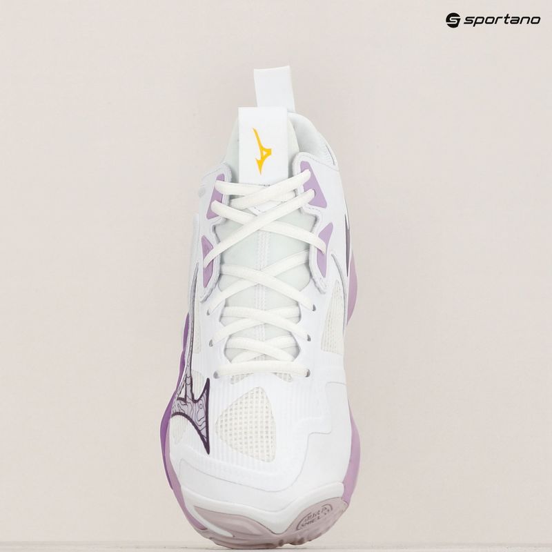 Dámska volejbalová obuv Mizuno Wave Momentum 3 Mid white/patrician purple/quince 9