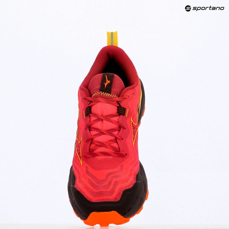 Pánske bežecké topánky Mizuno Wave Daichi 9 high risk red/evening primrose/bright marigold 9