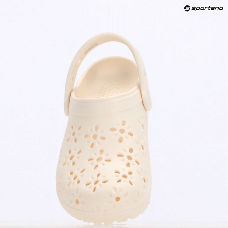 Detské nazúvaky Crocs Classic Floral Cutout Clog Kids chalk 10