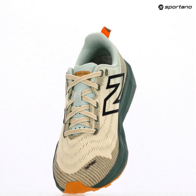 Dámske bežecké topánky New Balance FuelCell Venym calcium 14