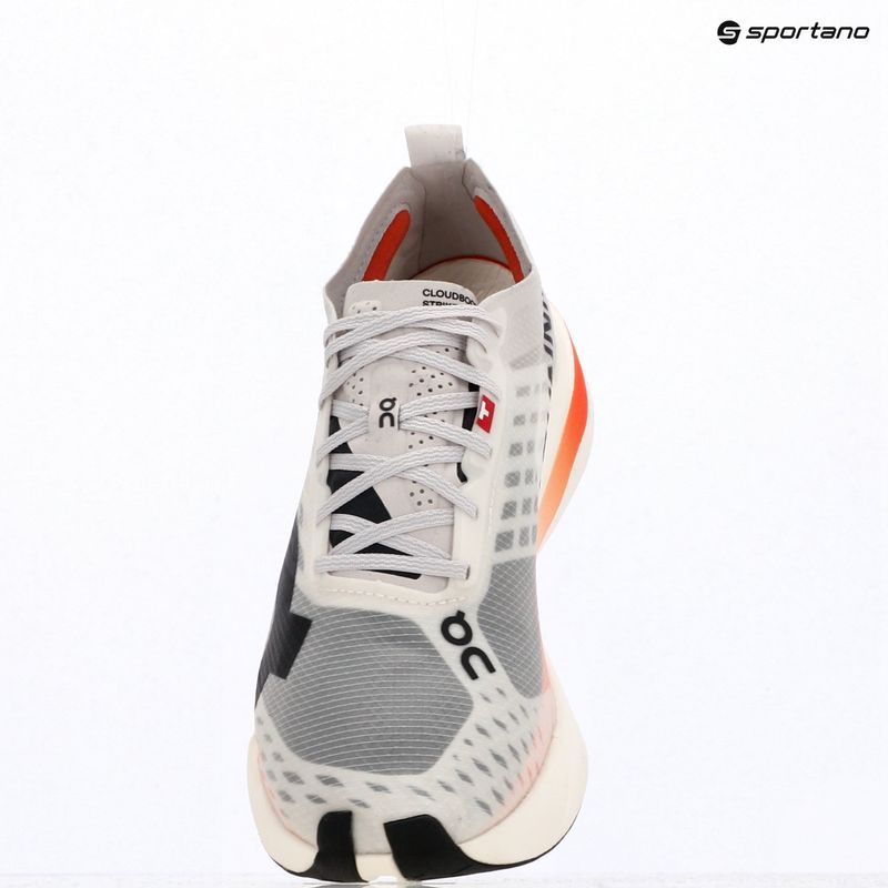 Dámske bežecké topánky On Running Cloudboom Strike white/black 13