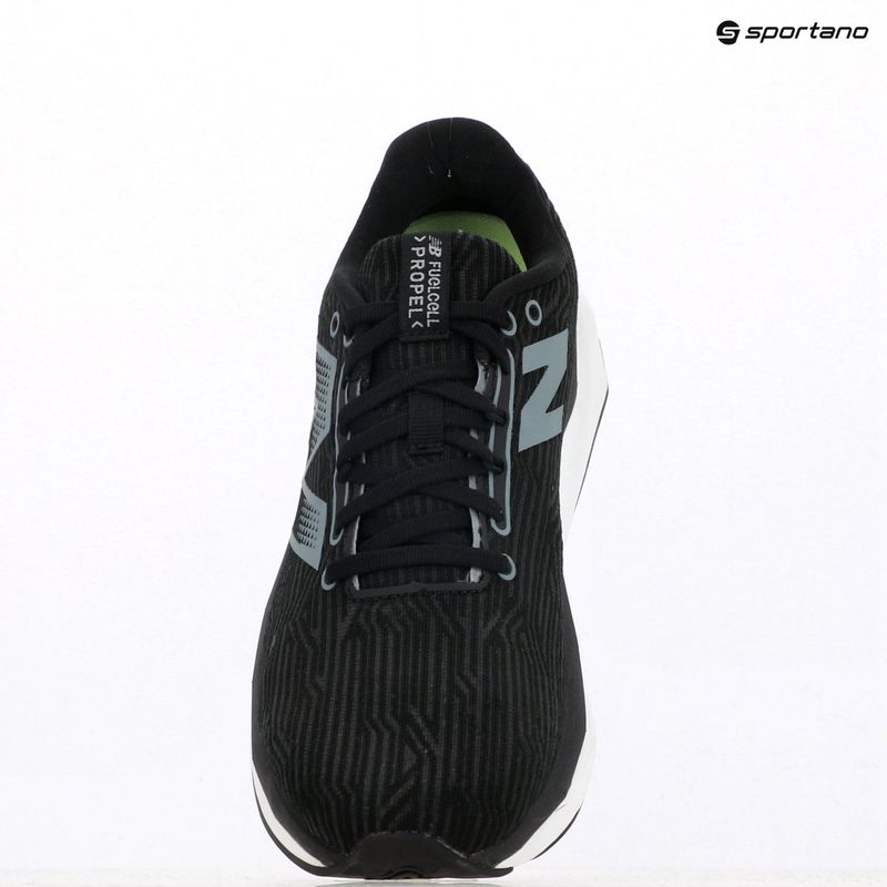 Pánske bežecké topánky New Balance FuelCell Propel v5 black 9