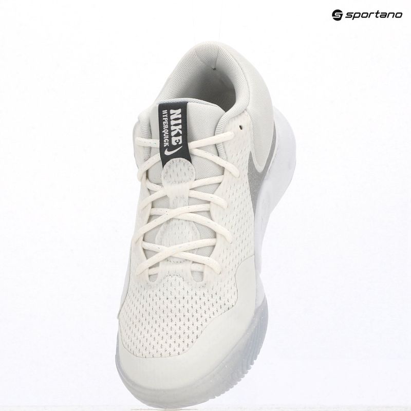 Dámske volejbalové topánky Nike Hyperquick Court Flight SE smmit white/metalic silver/pure platinum 18